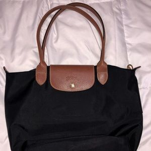 Black Longchamp Le Pliage Medium